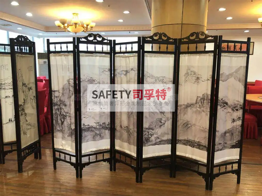 金属屏风有哪些种类？什么材质的金属屏风好？[司孚特金属屏风](图1)